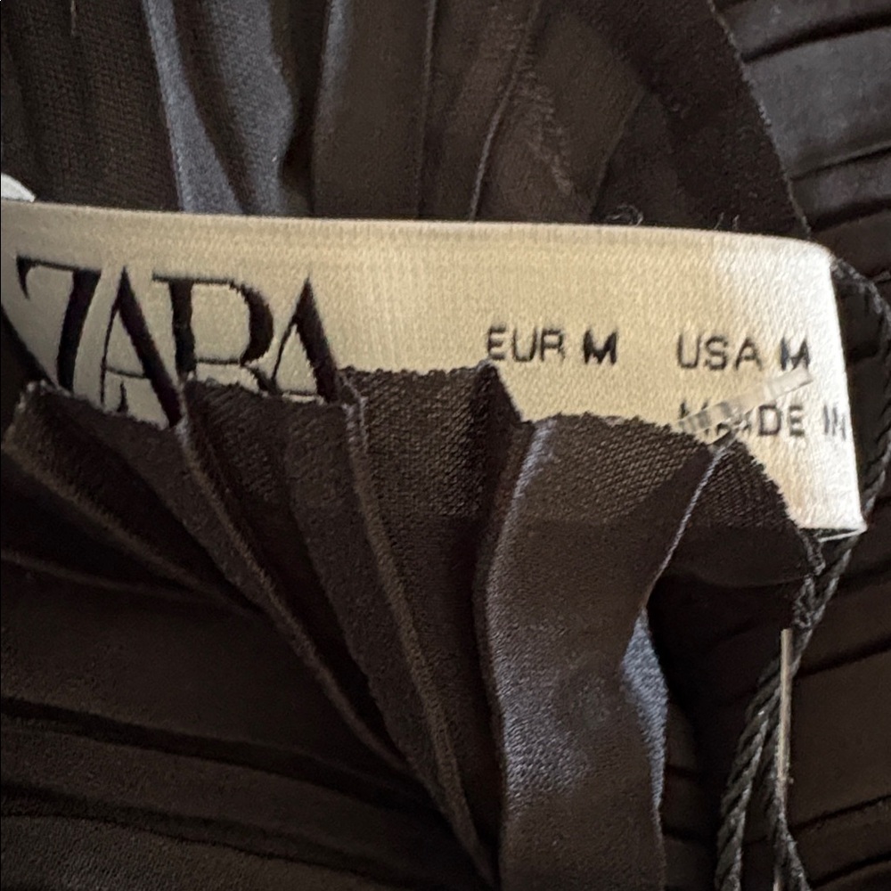 Zara Black Pleated Sleeveless Women's Top - Picture 4 of 5